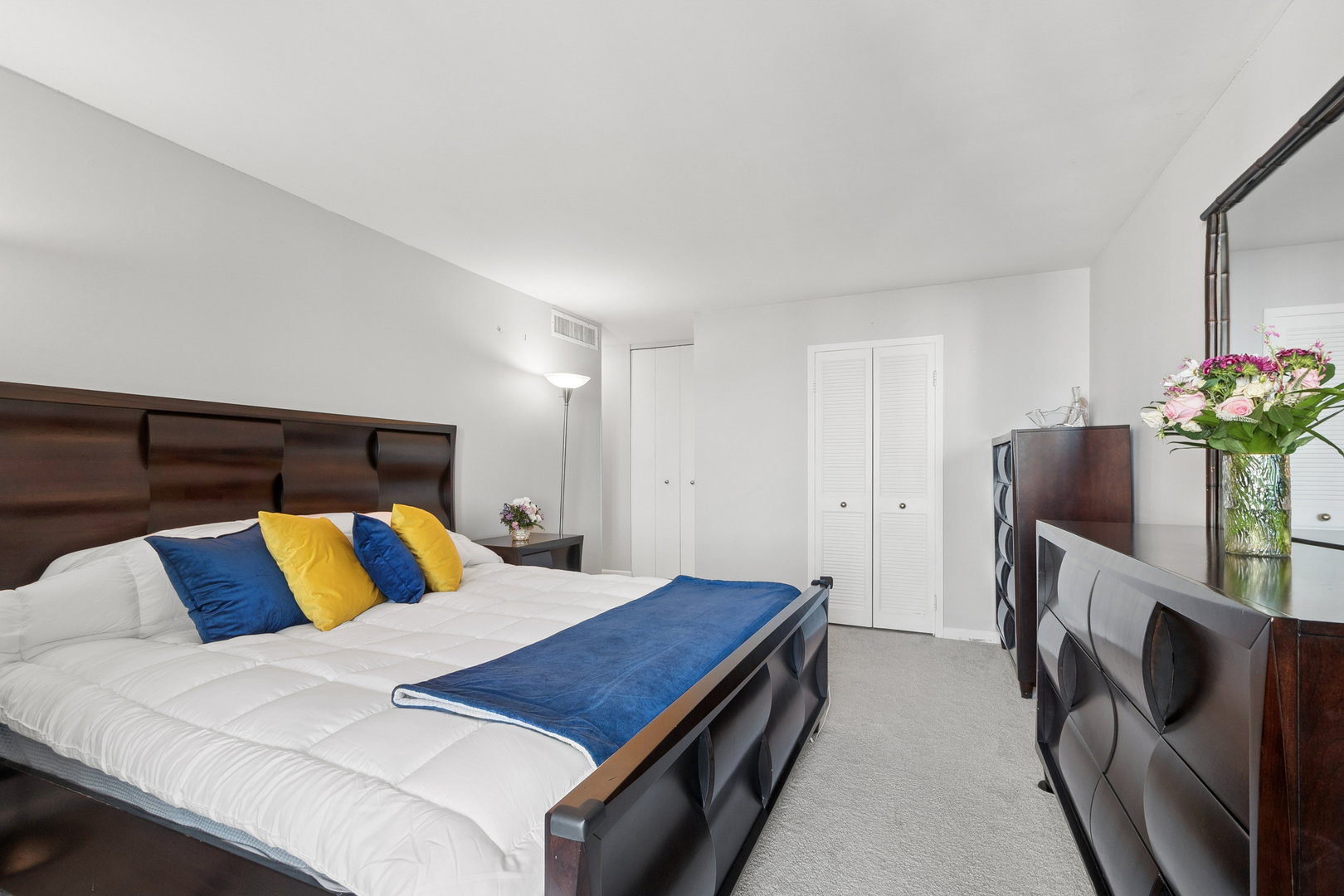 6033 North Sheridan Road, Unit 36F Chicago, IL 60660 - Photo 18 of 29
