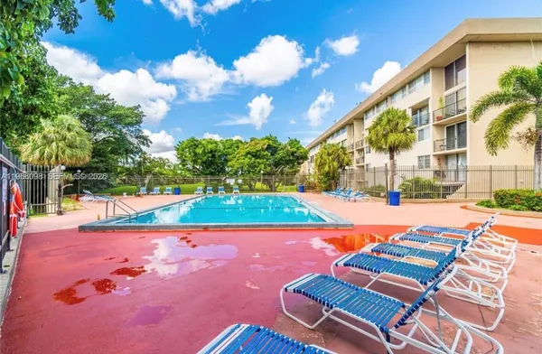 $2,700 | 830 Northwest 87th Avenue, Unit 303, Miami, FL 33172