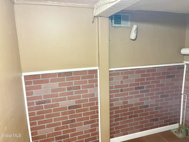 $149,900 | 870 Albany Street, Schenectady, NY 12307