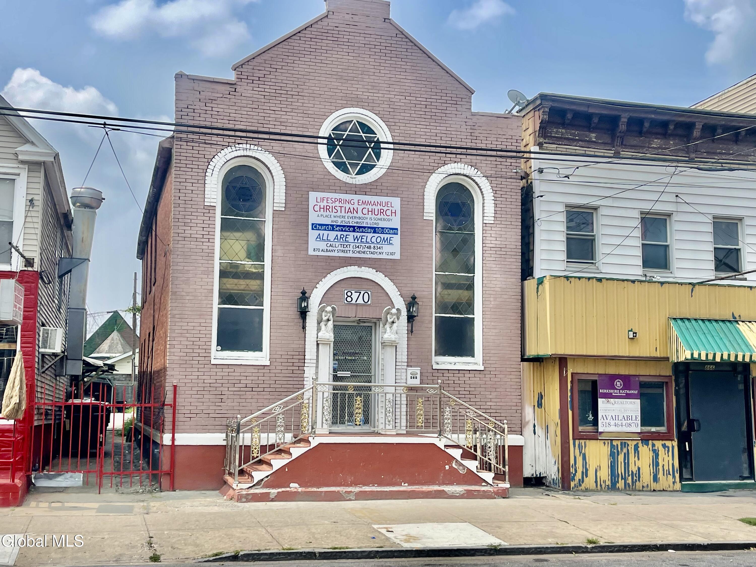 870 Albany Street Schenectady, NY 12307 - Photo 2 of 18 IMG_9419