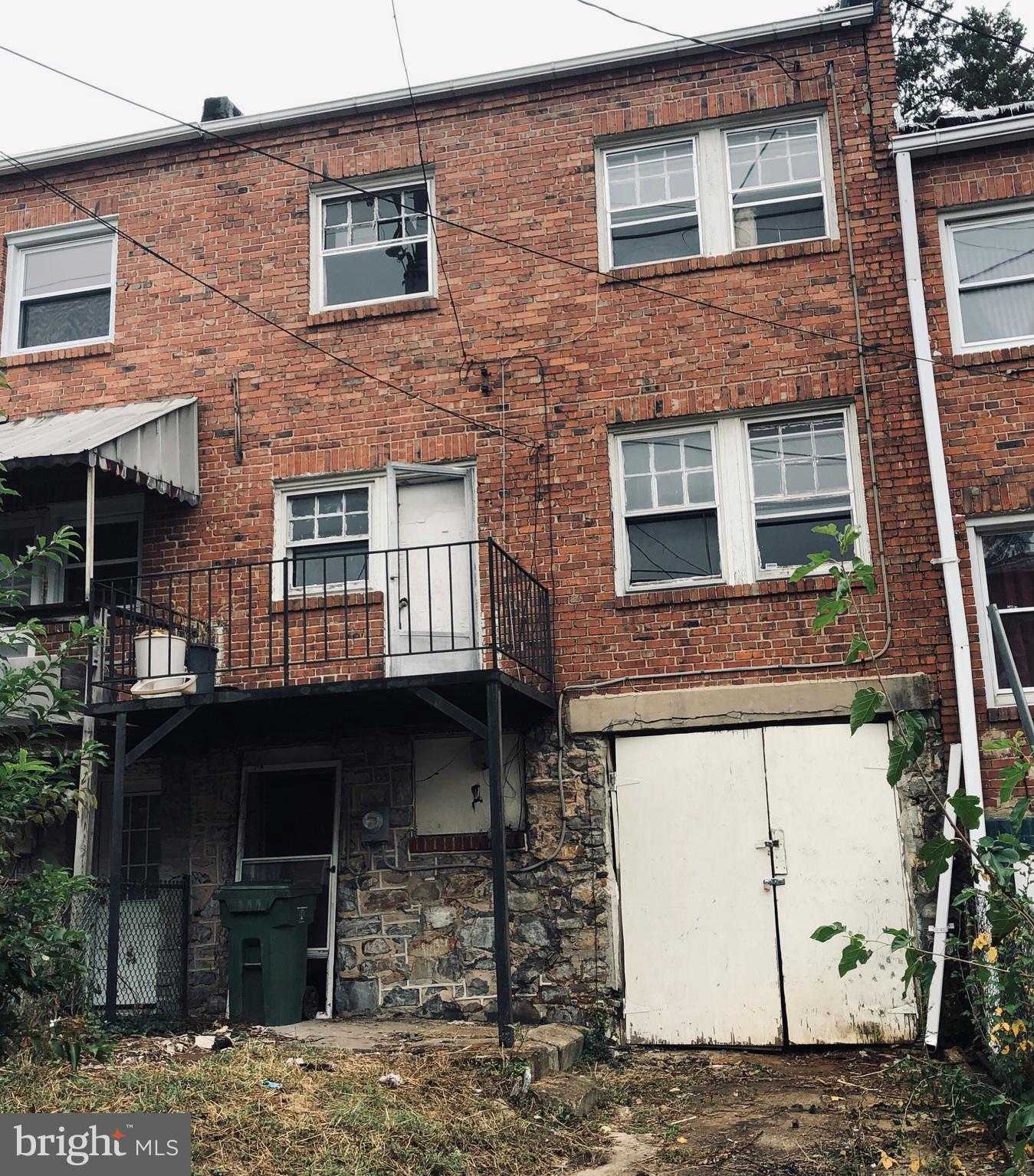 26 South Rosedale Street Baltimore, MD 21229 - Photo 3 of 11 Rear