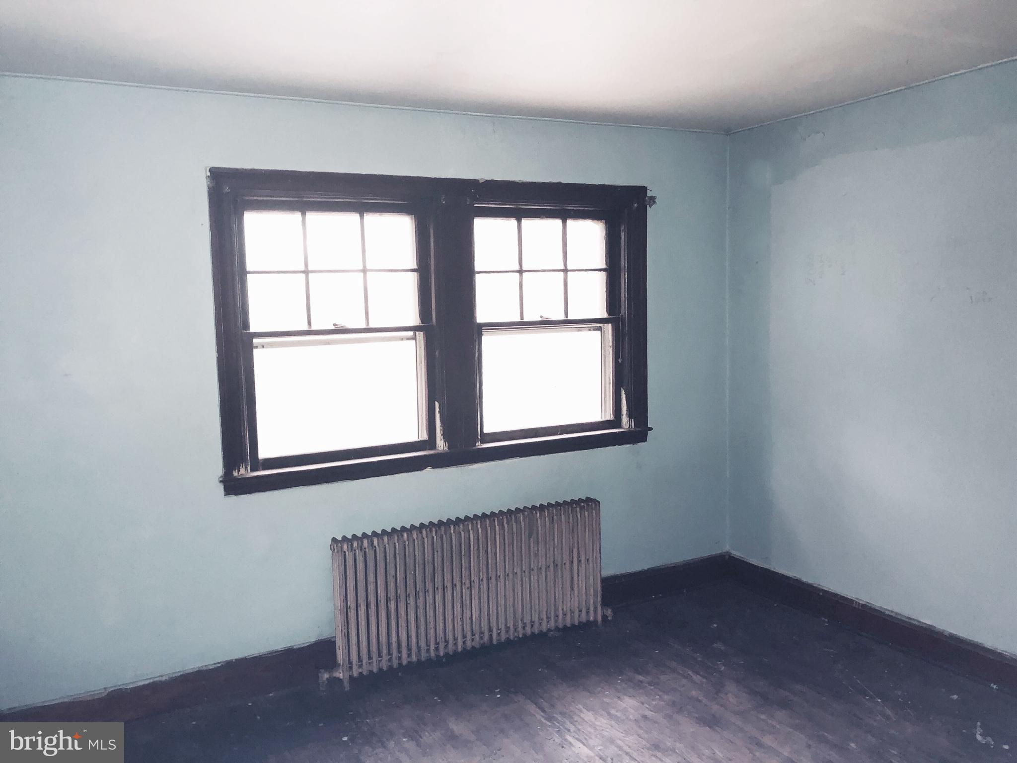 26 South Rosedale Street Baltimore, MD 21229 - Photo 8 of 11 Interior