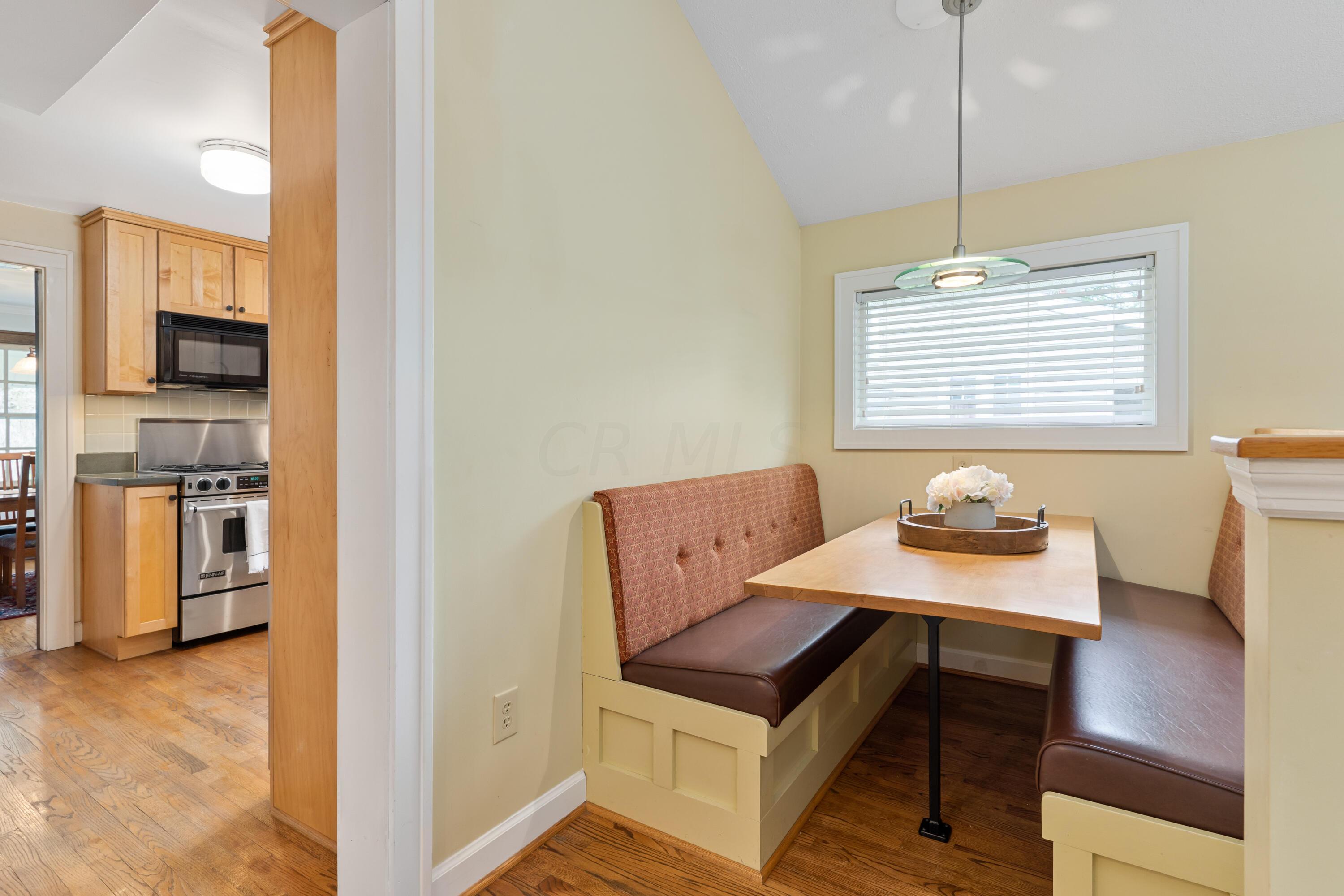 448 East Dunedin Road Columbus, OH 43214 - Photo 18 of 39 Dining Area