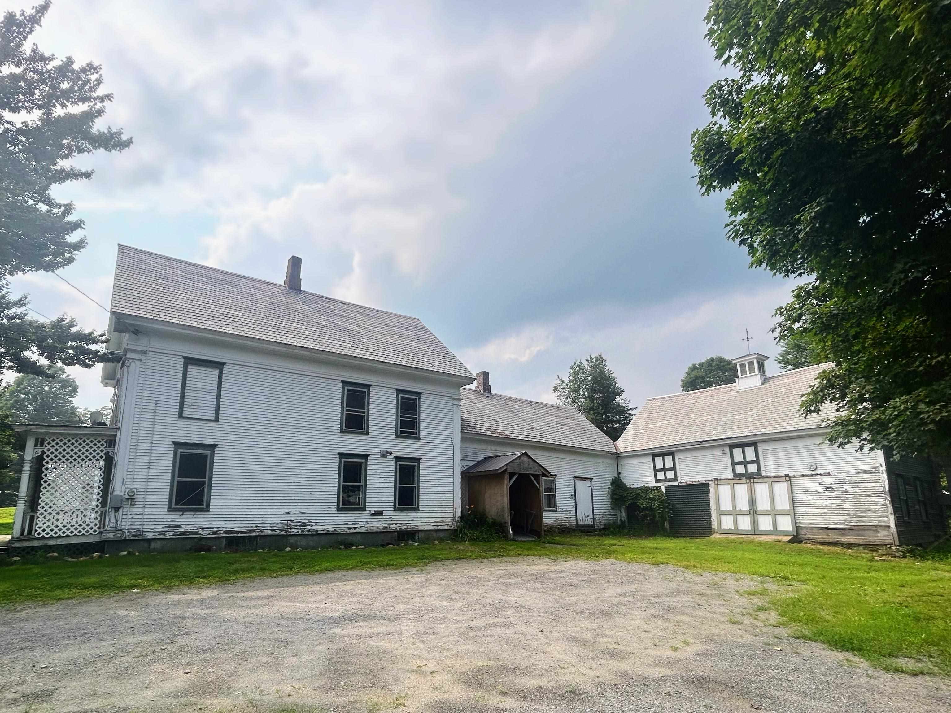 195 Giddings Street Springfield, VT 05150 - Photo 1 of 22