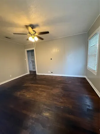 $199,990 | 217 Northwest 14th Street, Grand Prairie, TX 75050