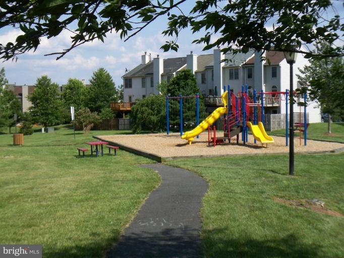 46933 Rabbitrun Terrace Sterling, VA 20164 - Photo 12 of 20 Community Playground