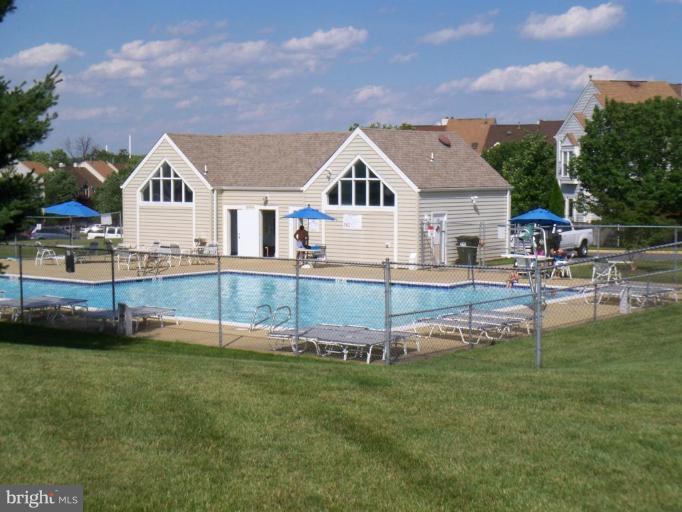 46933 Rabbitrun Terrace Sterling, VA 20164 - Photo 13 of 20 Community Pool 1