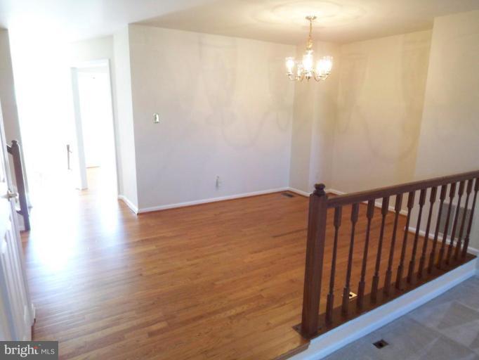 46933 Rabbitrun Terrace Sterling, VA 20164 - Photo 5 of 20 Dining Room