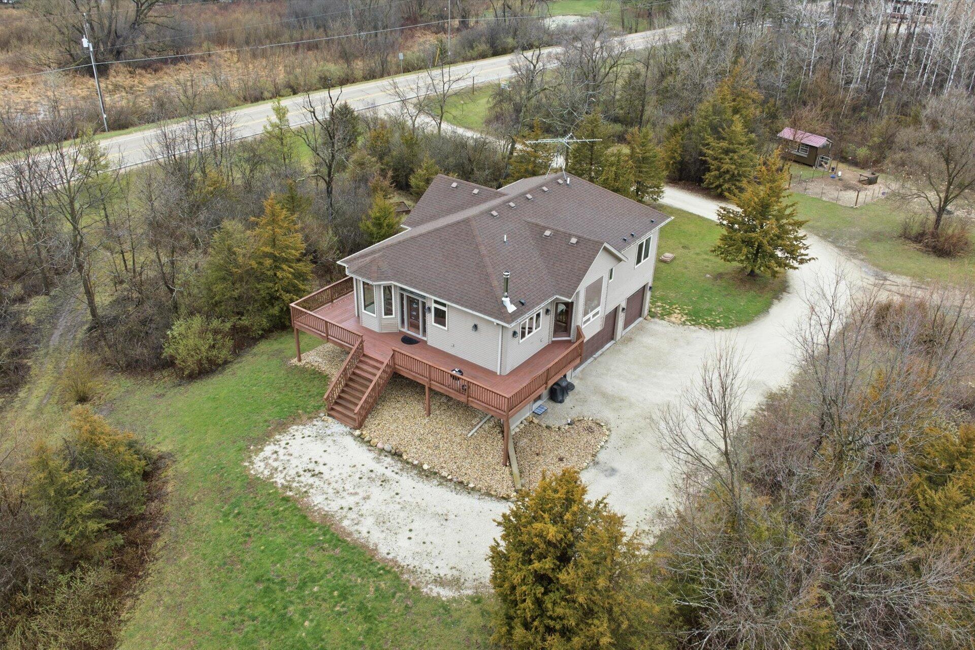 N7026 County DD Spring Prairie, WI 53105 - Photo 26 of 40 04-004_dji_fly_20260410_092928_306_17758