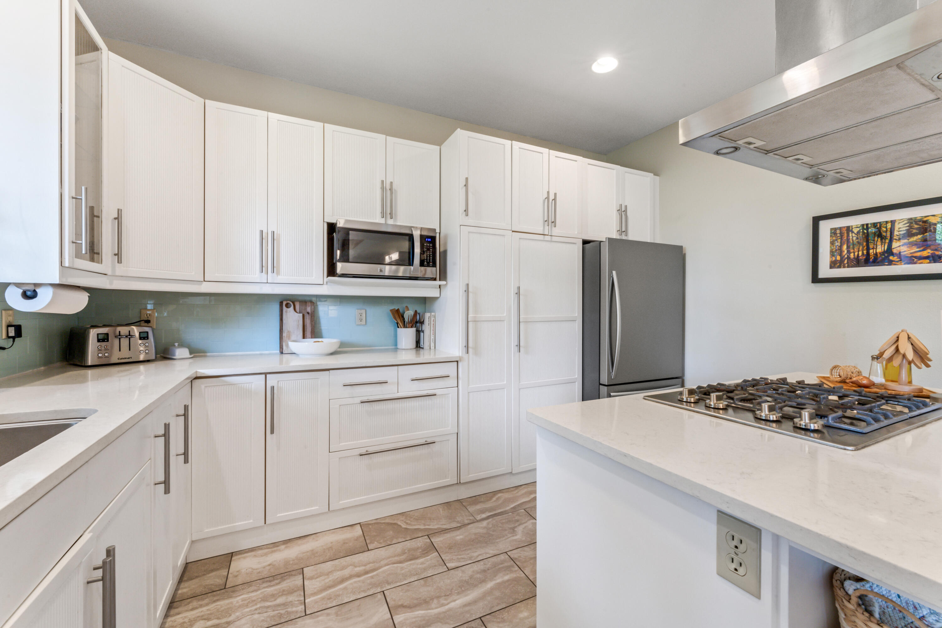 271 East Garvin Heights Road Winona, MN 55987 - Photo 16 of 54 16 kitchen