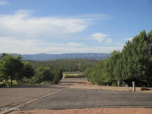 $174,900 | 1101 North Falconcrest Drive, Unit 14, Payson, AZ 85541