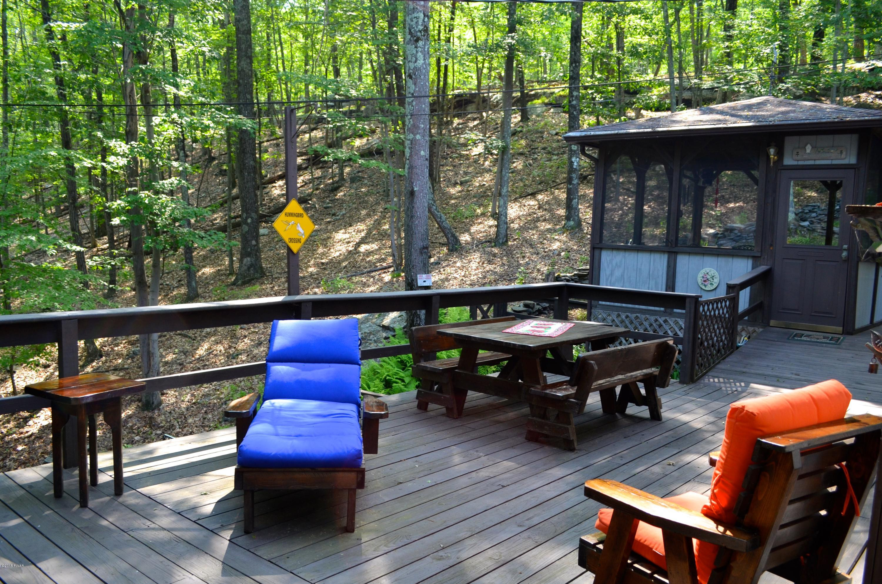 326 Hummingbird Trail Bushkill, PA 18324 - Photo 9 of 45 Gallery Image 9