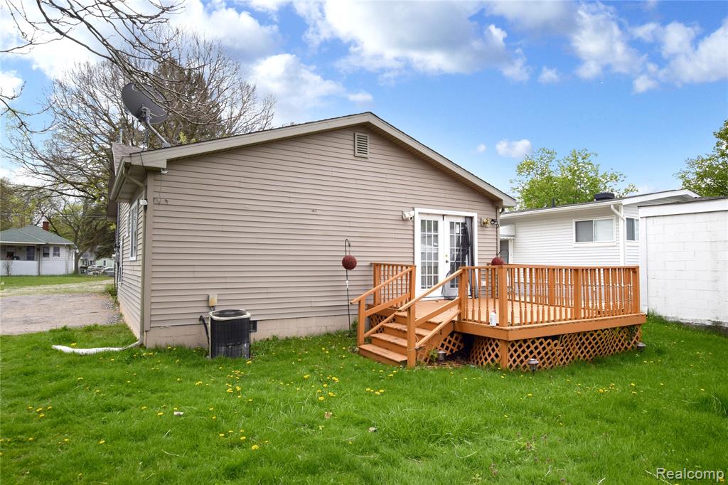 4301 Pengelly Road Flint, MI 48507 - Photo 13 of 16