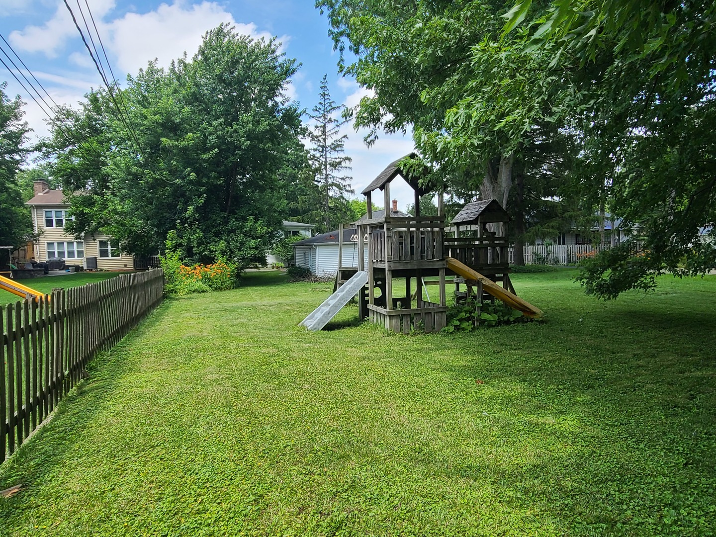 5239 Cumnor Road Downers Grove, IL 60515 - Photo 8 of 22