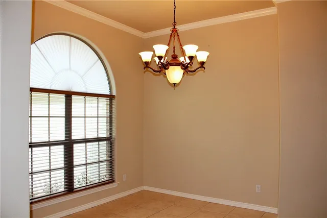 $1,900 | 395 Mauna Loa Lane, Bastrop, TX 78602