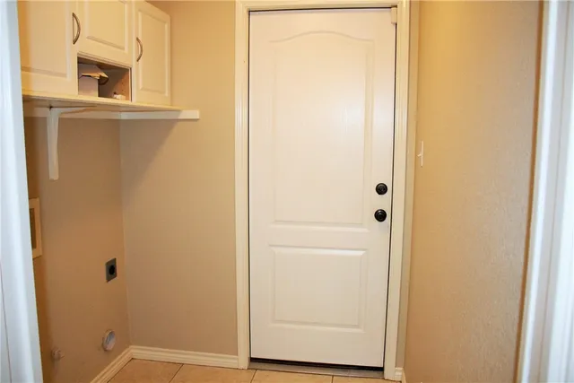 $1,900 | 395 Mauna Loa Lane, Bastrop, TX 78602