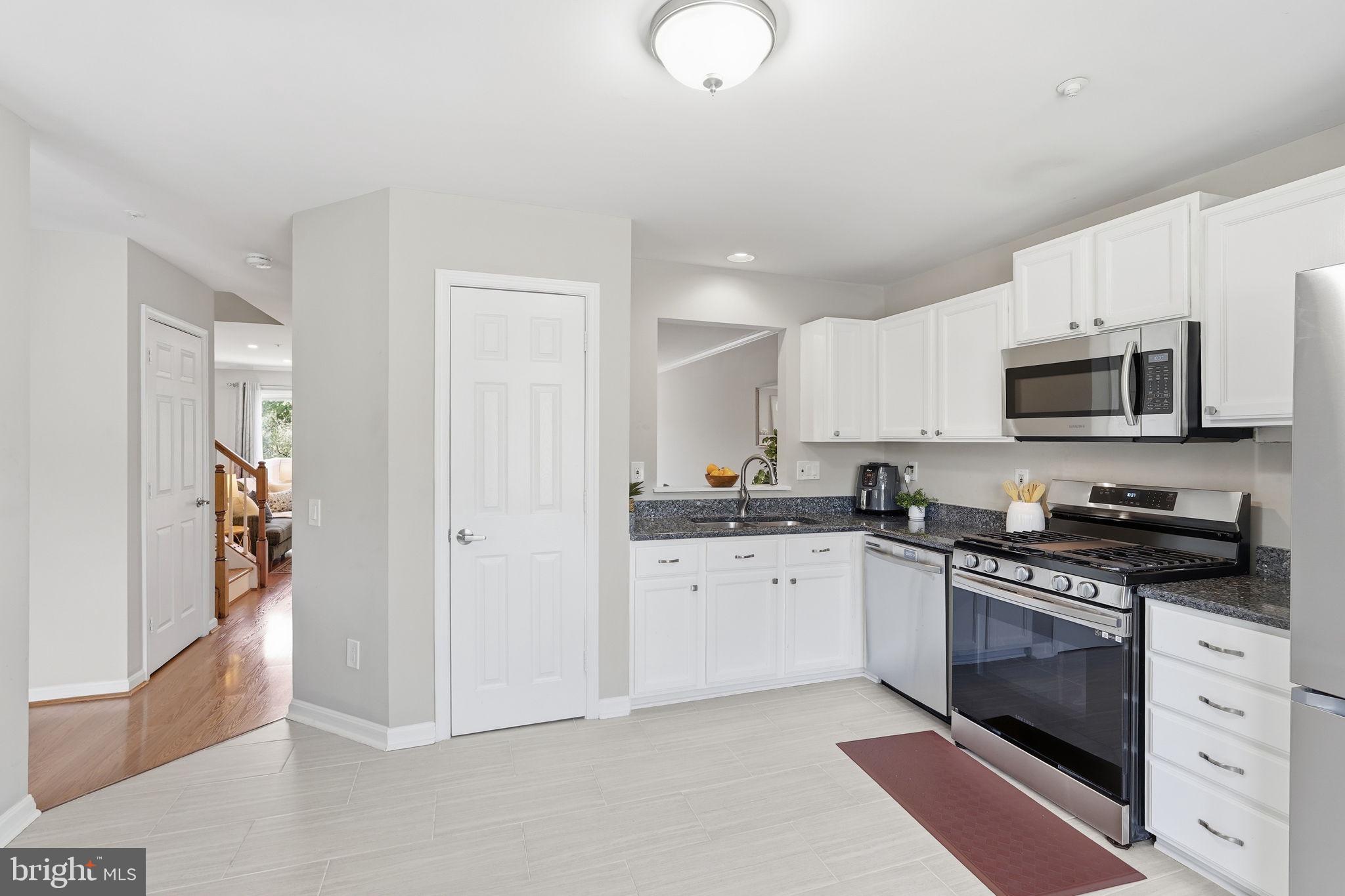 6203 Cliffside Terrace Frederick, MD 21701 - Photo 7 of 40