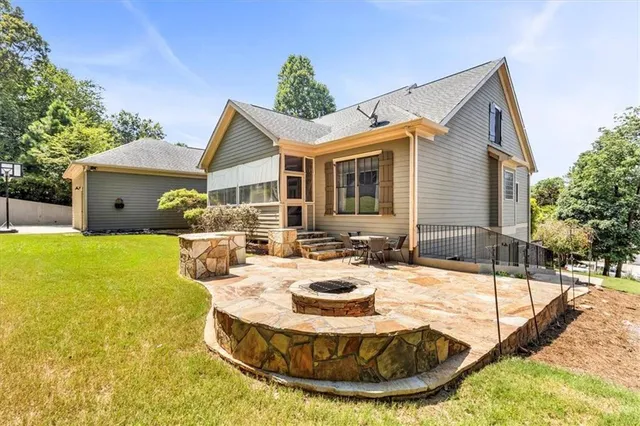 $629,999 | 1004 Fairway 7, Villa Rica, GA 30180