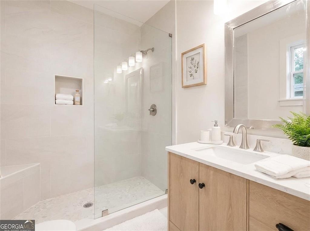 726 Pearce Street Southwest Atlanta, GA 30310 - Photo 15 of 25 Gallery Image 15