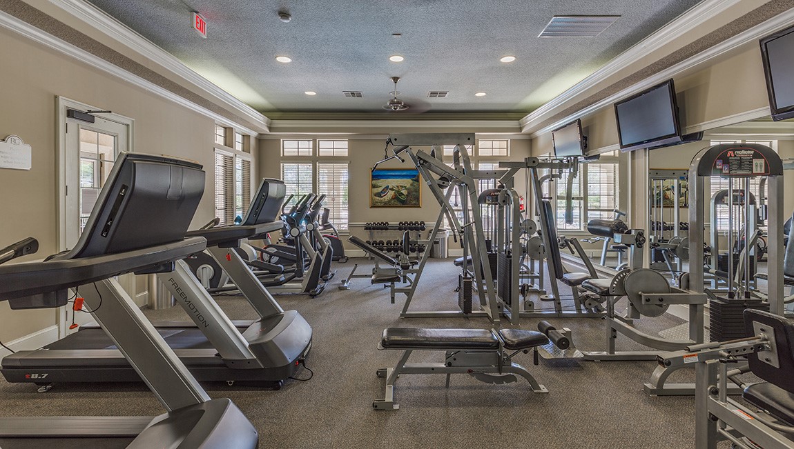 65760 Edgewater Drive Yulee, FL 32097 - Photo 25 of 35 a view of a room with gym equipment