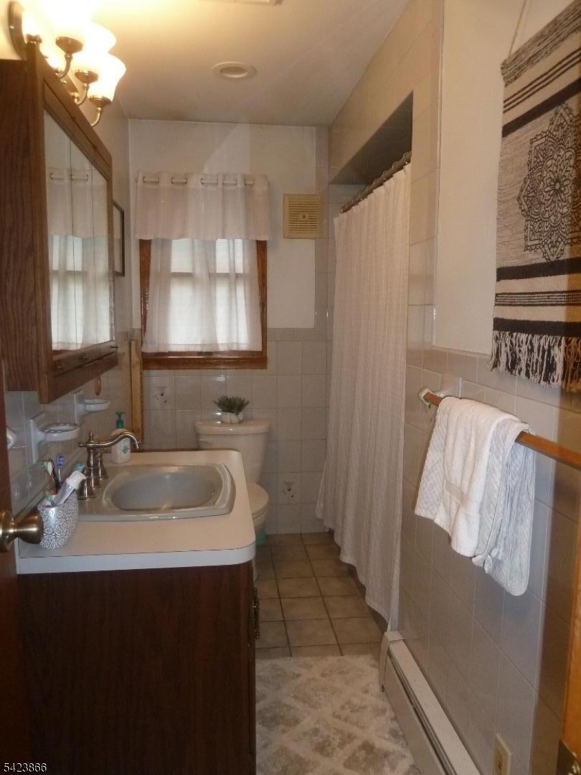 72 Kennedy Road Andover, NJ 07821 - Photo 8 of 23