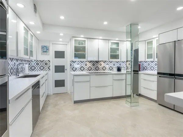 $3,300 | 2850 North Palm Aire Drive, Unit 601, Pompano Beach, FL 33069