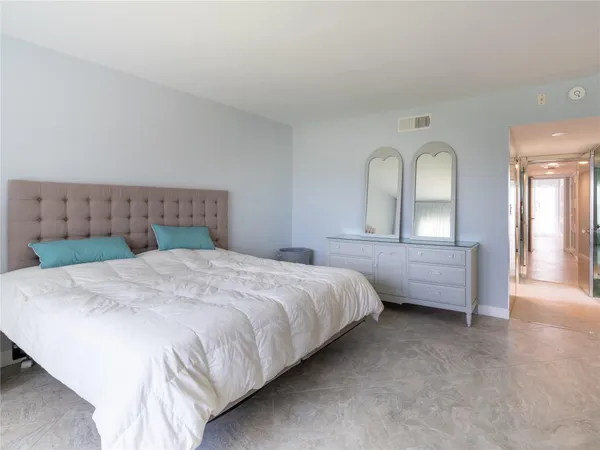 $3,300 | 2850 North Palm Aire Drive, Unit 601, Pompano Beach, FL 33069