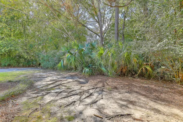 $1,600 | 2162 Bees Ferry Road, Unit A, Charleston, SC 29414