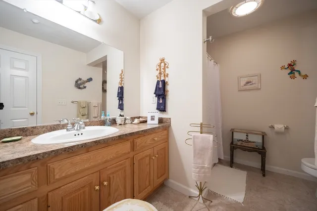 $555,000 | 2 Kingson Lane, Unit 2, Medway, MA 02053