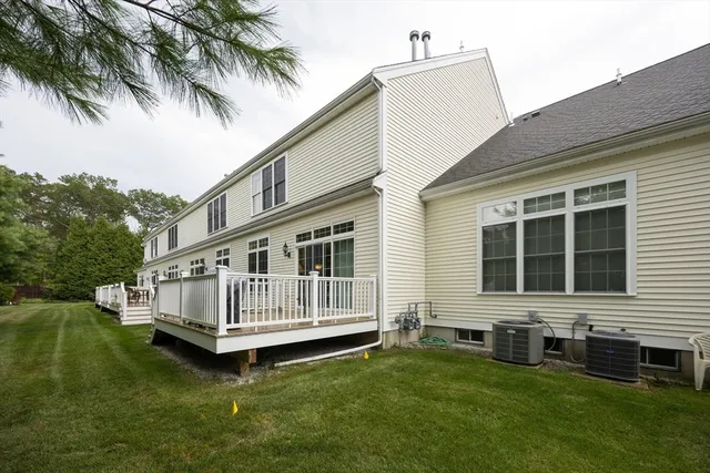 $555,000 | 2 Kingson Lane, Unit 2, Medway, MA 02053