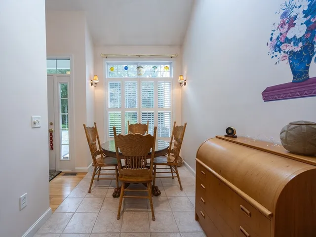 $555,000 | 2 Kingson Lane, Unit 2, Medway, MA 02053