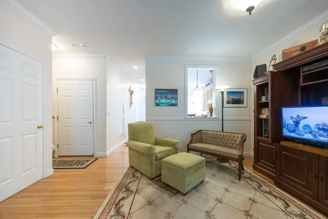 $555,000 | 2 Kingson Lane, Unit 2, Medway, MA 02053