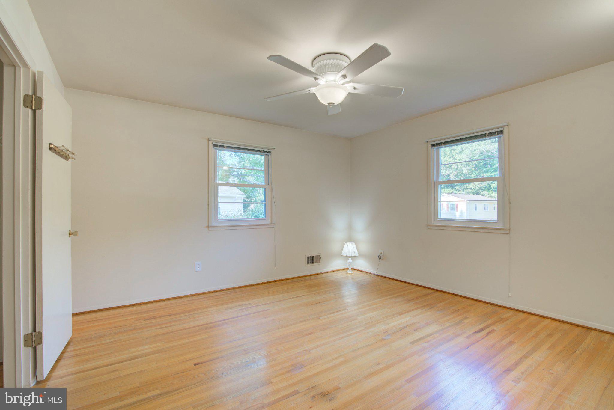 6914 Hadlow Drive Springfield, VA 22152 - Photo 11 of 31 Primary Bedroom