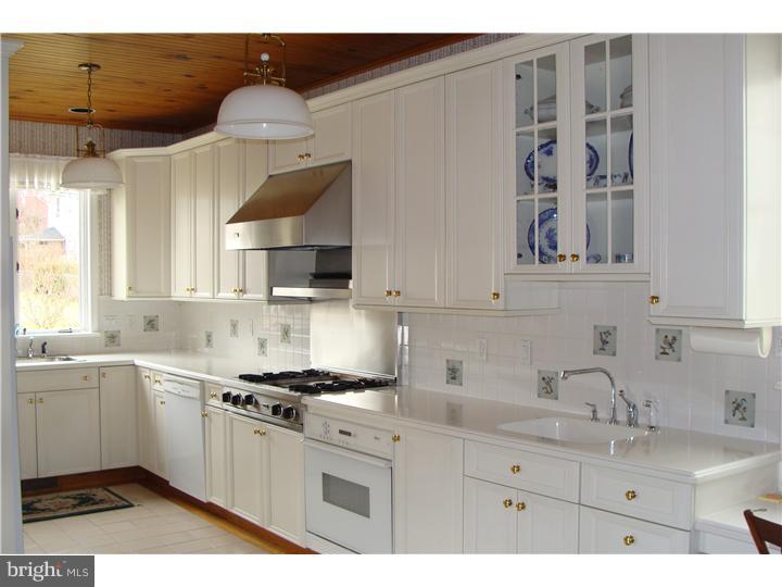 308 Bewley Road Havertown, PA 19083 - Photo 5 of 25 Kitchen
