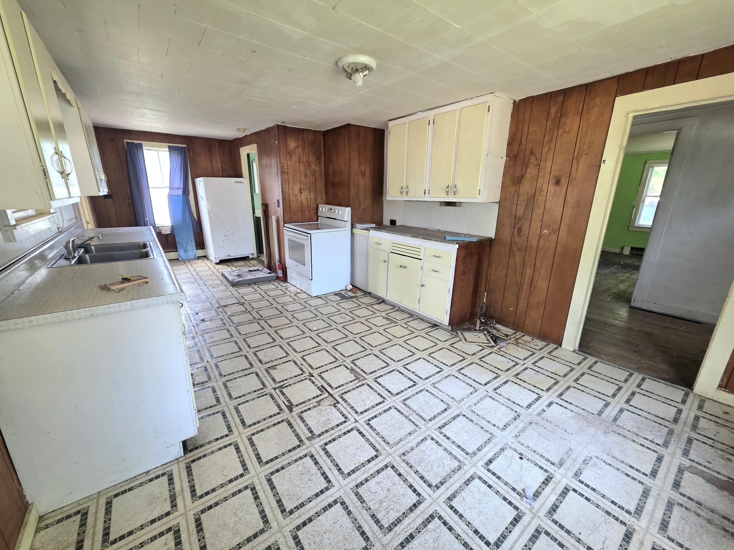 340-344 Thorsen Road Hancock, ME 04640 - Photo 13 of 34 1000006443