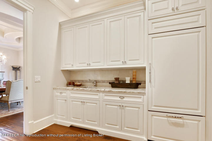 155 Commodore Drive Jupiter, FL 33477 - Photo 8 of 42 butlers pantry