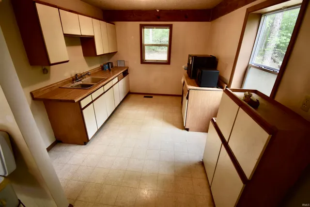 $299,000 | 2759 East County Road 1025 South, Marengo, IN 47140