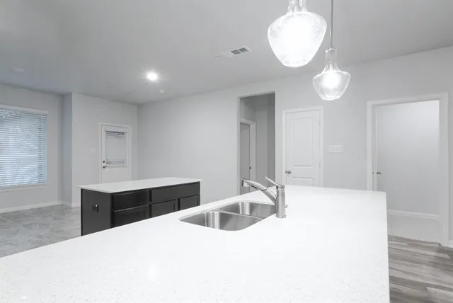 $2,800 | 4212 Foxtail Run Lane, Arlington, TX 76005