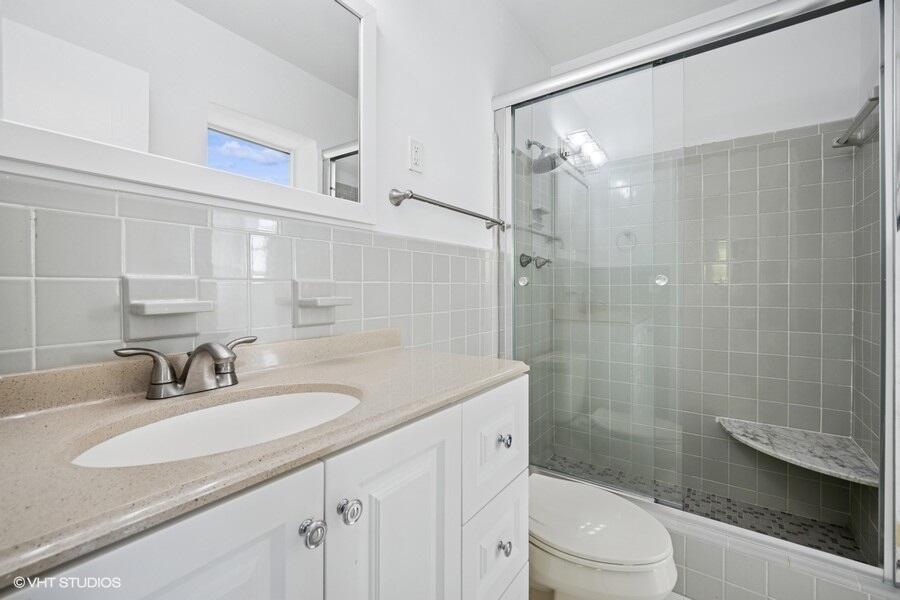 2433 Northeast 24th Street Lighthouse Point, FL 33064 - Photo 20 of 59 12_2433NE24thSt_2012_Small