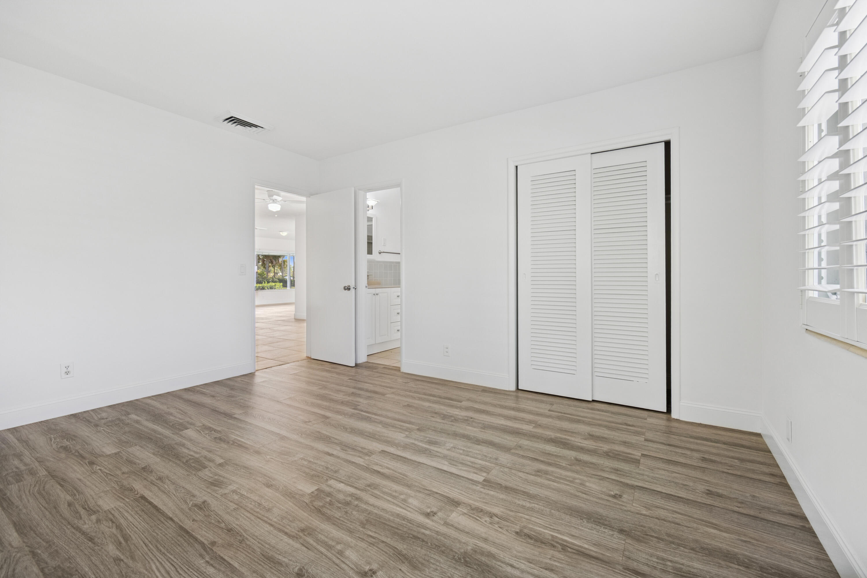 2433 Northeast 24th Street Lighthouse Point, FL 33064 - Photo 41 of 59 VHT-RX-11078111_10.jpg