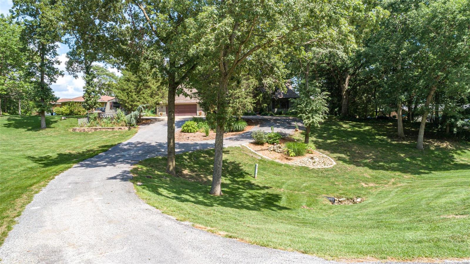 86 Solar Circle Litchfield, IL 62056 - Photo 69 of 73 Gallery Image 69