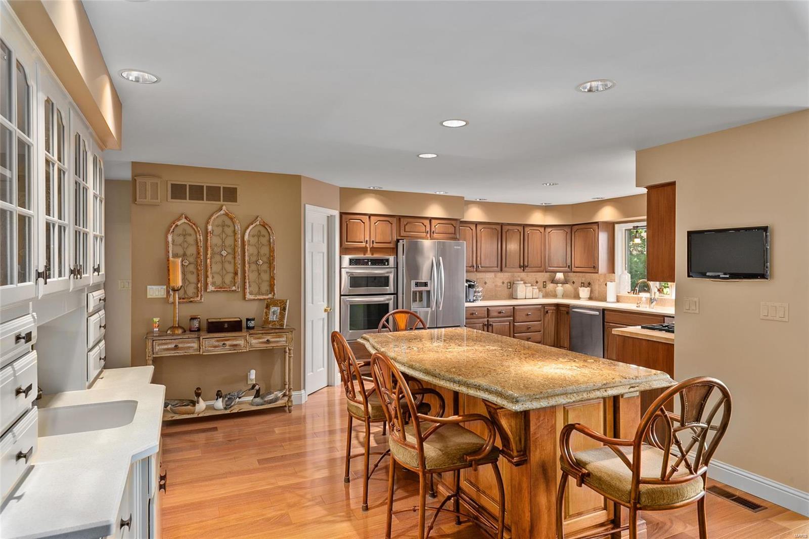 86 Solar Circle Litchfield, IL 62056 - Photo 8 of 73 Gallery Image 8