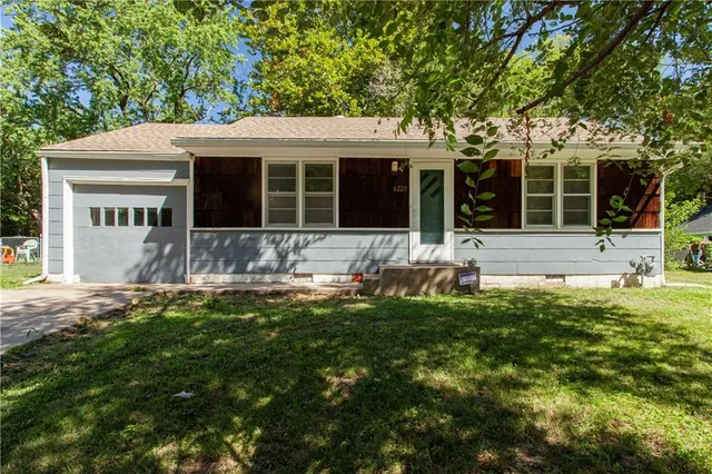 $162,000 | 6220 Lathrop Avenue, Kansas City, KS 66104