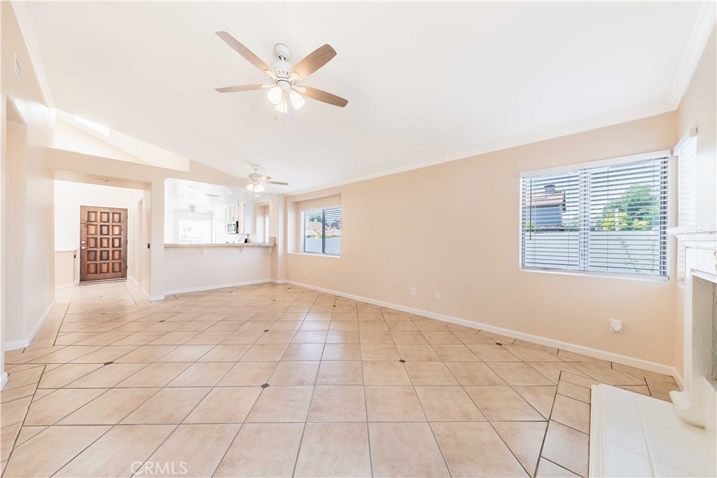 40048 Villa Venecia Temecula, CA 92591 - Photo 12 of 36 a view of an empty room with a window