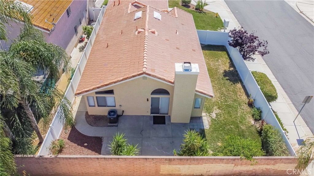 40048 Villa Venecia Temecula, CA 92591 - Photo 33 of 36 an aerial view of a house