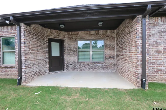 $1,800 | 10243 County Road 135, Flint, TX 75762