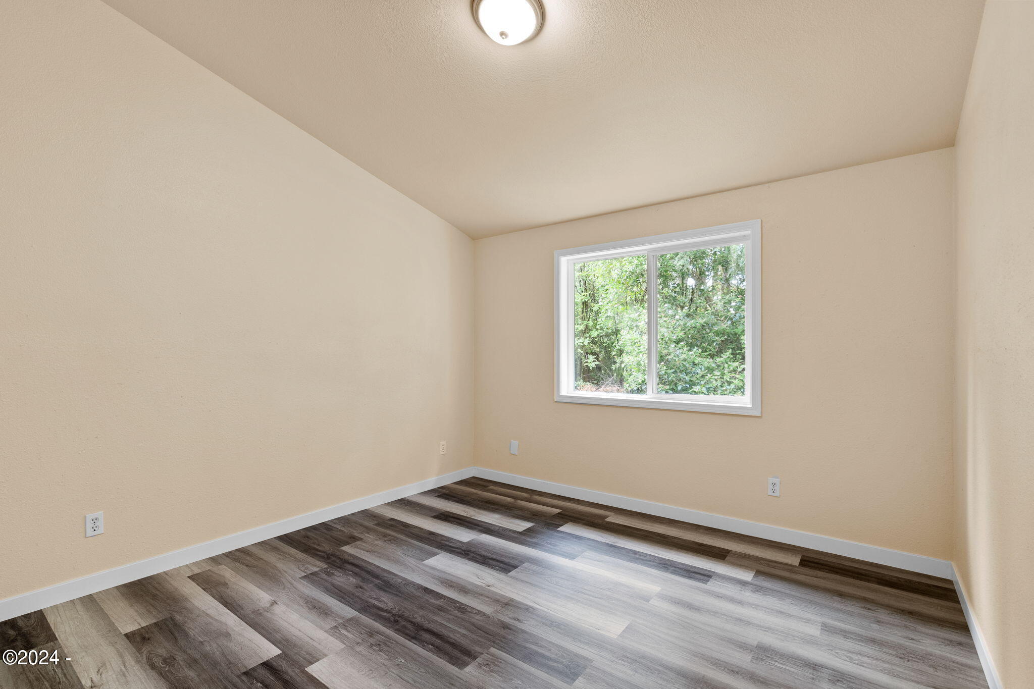 2108 15th Place Florence, OR 97439 - Photo 26 of 39 31-web-or-mls-COM00269