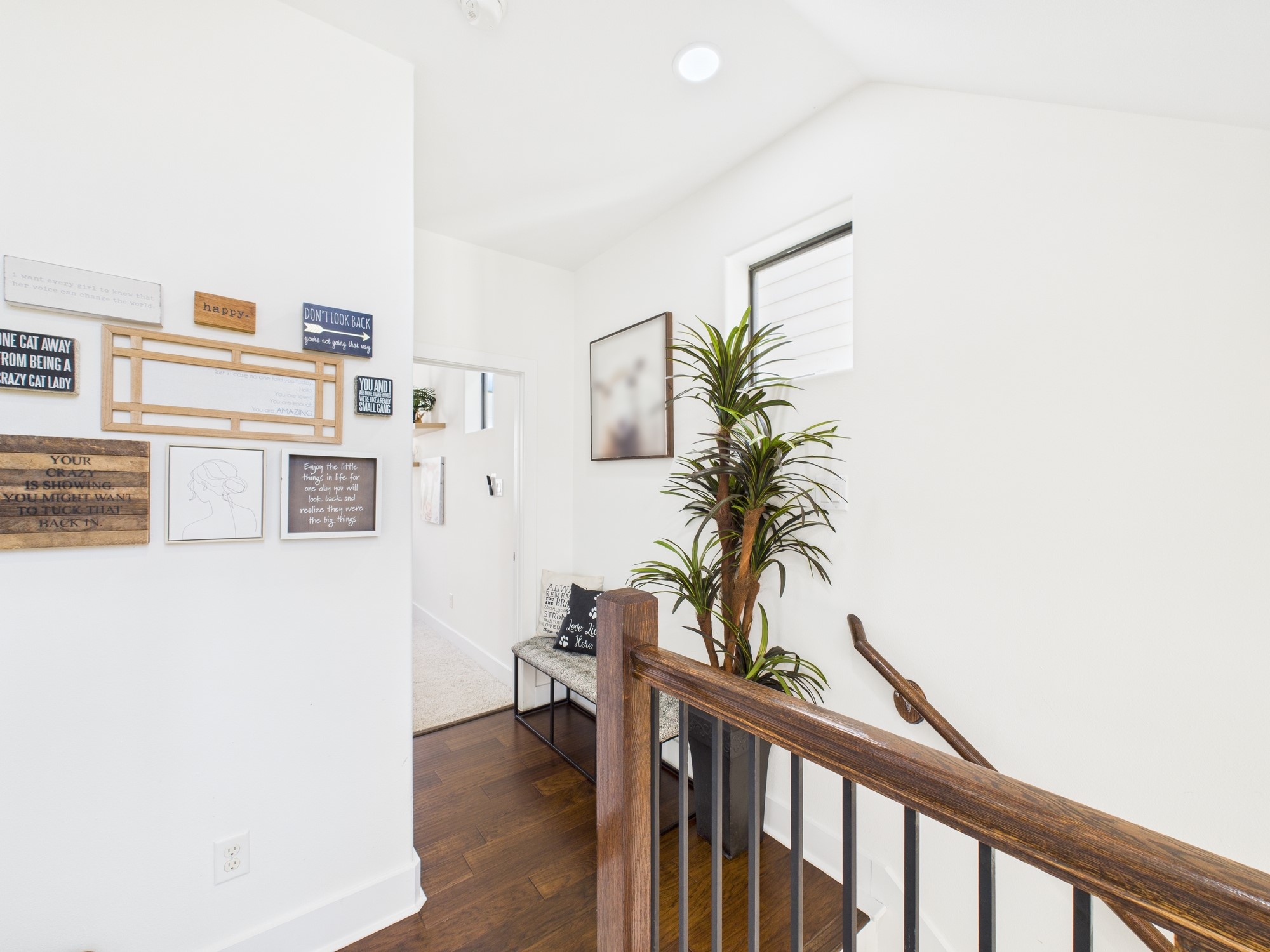 1404 Spring Street, Unit A Houston, TX 77007 - Photo 37 of 47 Split plan on this level