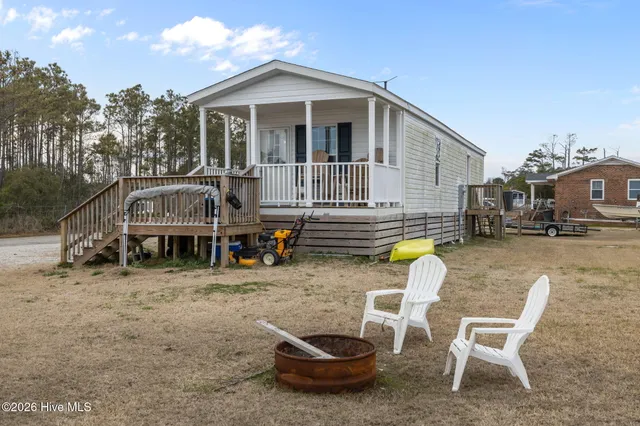 $330,000 | 191 Old Carteret Road, Smyrna, NC 28579