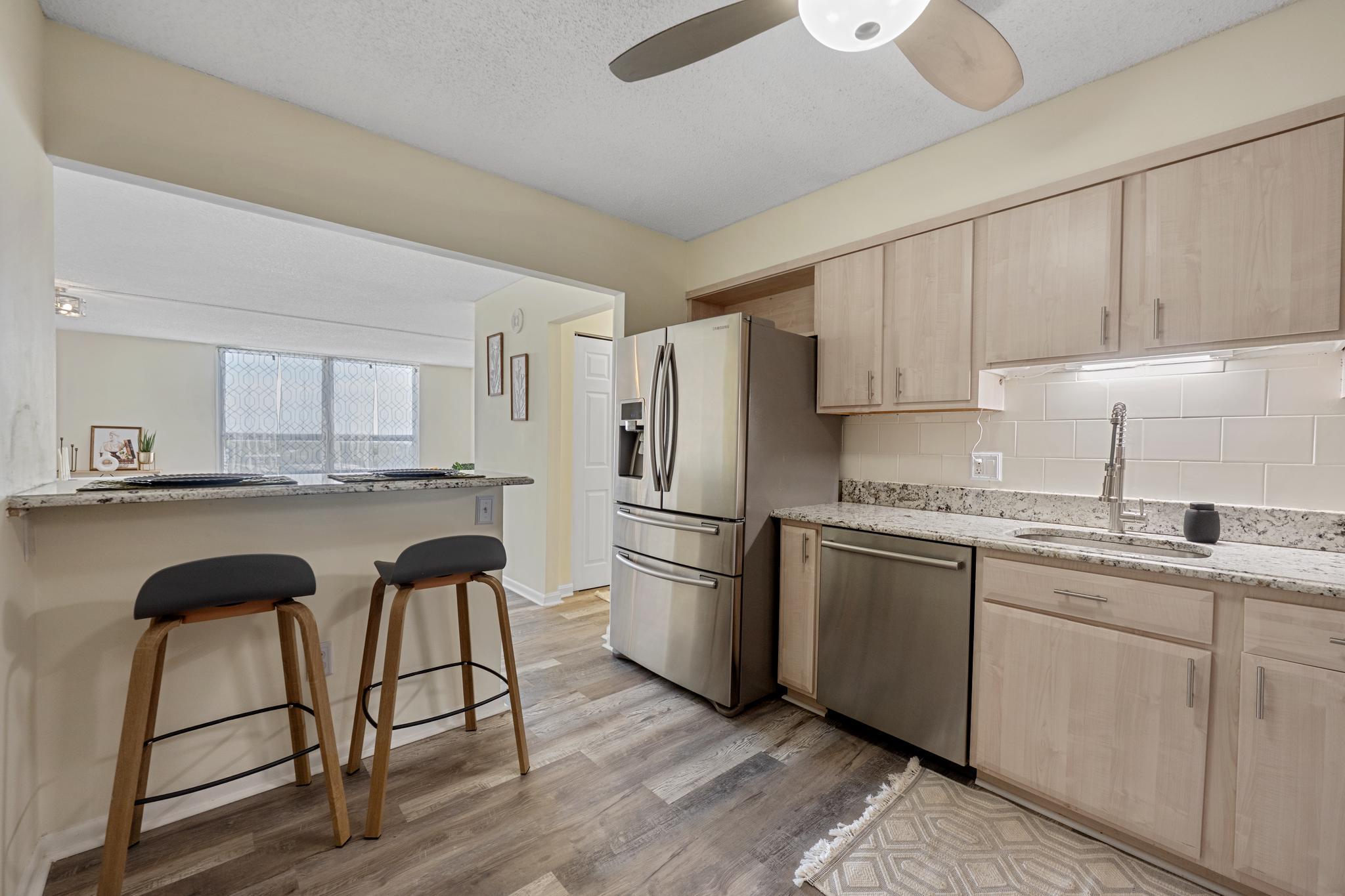205 East Joppa Road, Unit 1505 Towson, MD 21286 - Photo 14 of 32 Kitchen 3